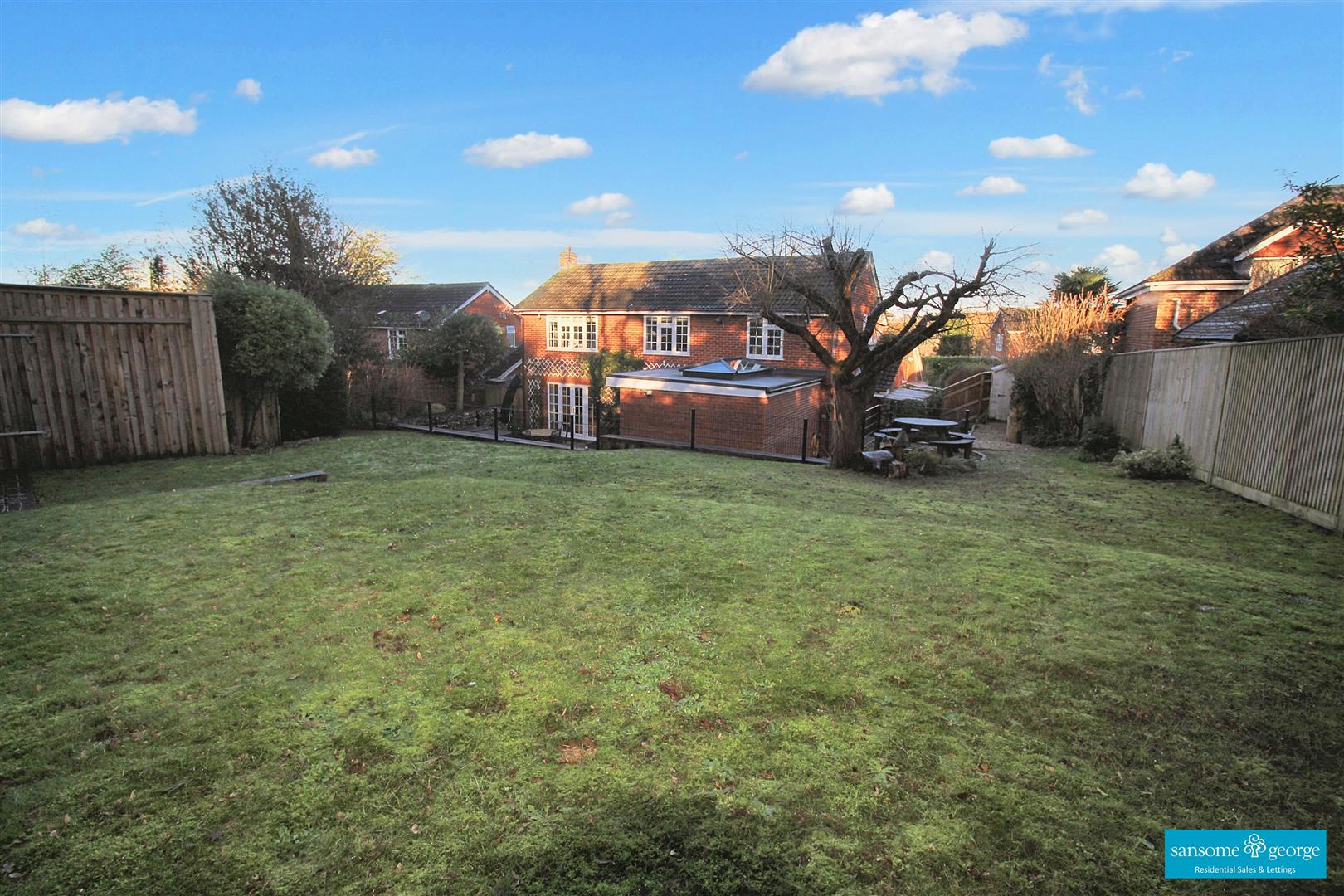Westridge Avenue, Purley On Thames, Reading